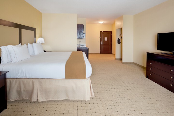 Room 22 of 34