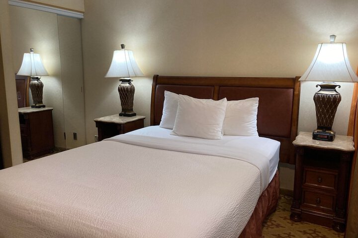 Room 108 of 191