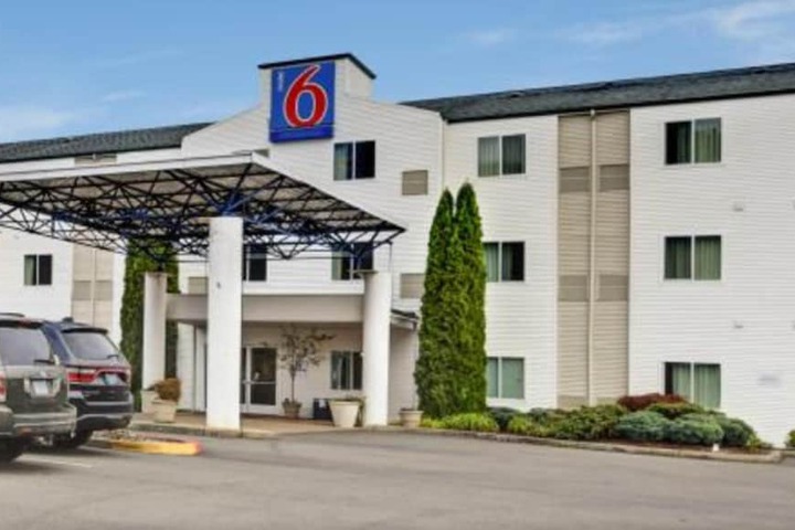 Hotel 2 of 34