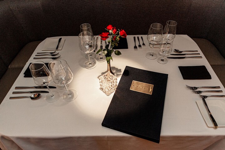 Dining 66 of 100