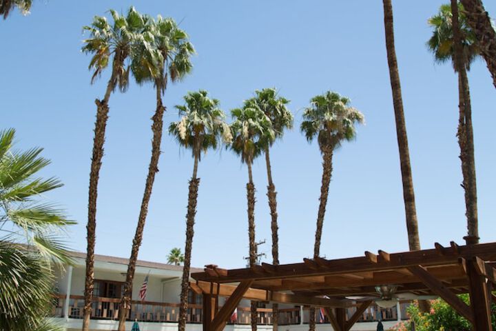Hotel Exterior 75 of 79