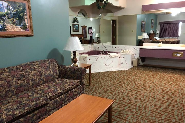 Room 26 of 46