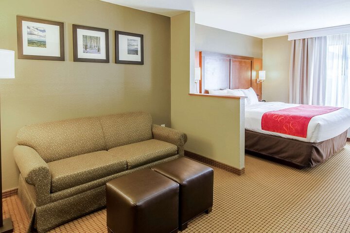 Room 13 of 28