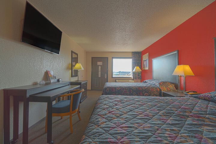 Regency Inn & Suites by OYO Bay City TX
