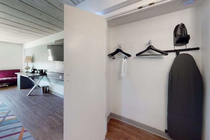 Room 45 of 110
