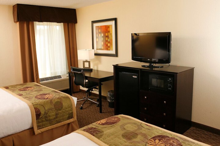 Room 13 of 16