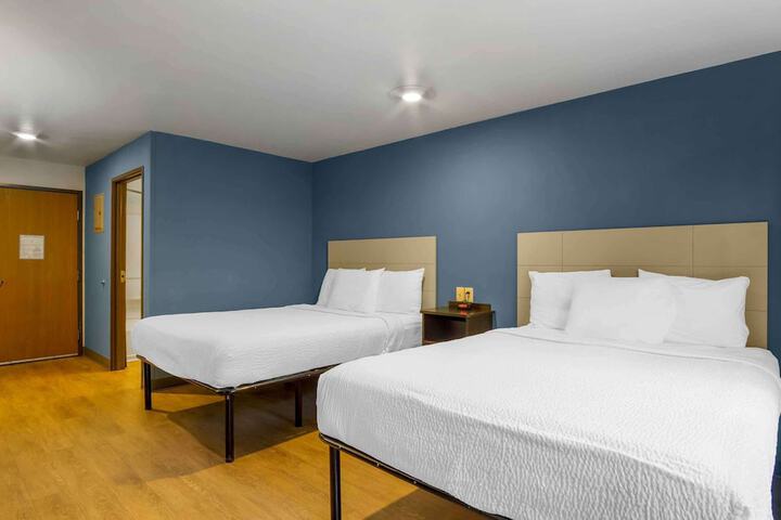 Room 10 of 20