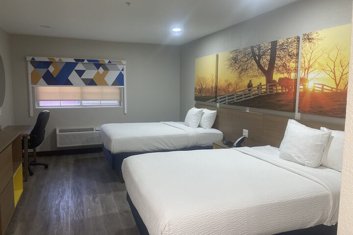 Room 12 of 33