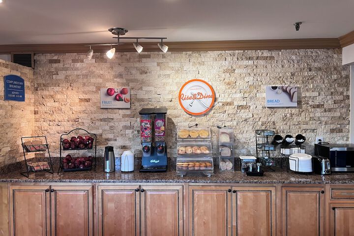 Breakfast/Coffee Service 21 of 23