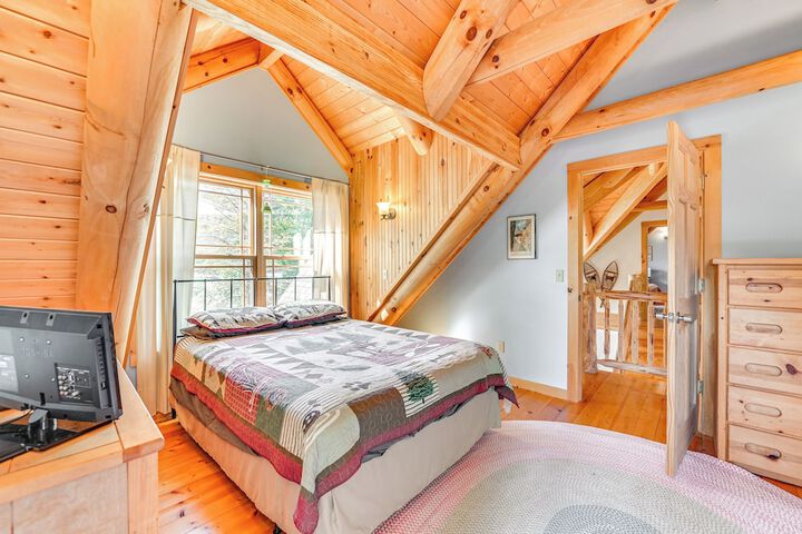 Lakefront Corinth Log Home: Private Dock Fire Pit