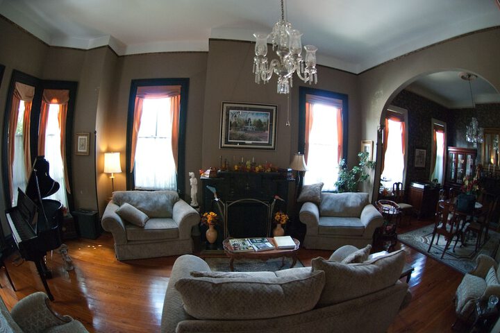 Room 22 of 28