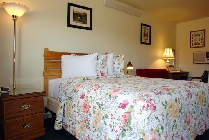 Room 44 of 49