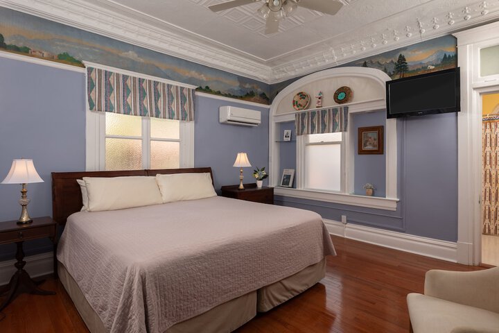 Room 8 of 25
