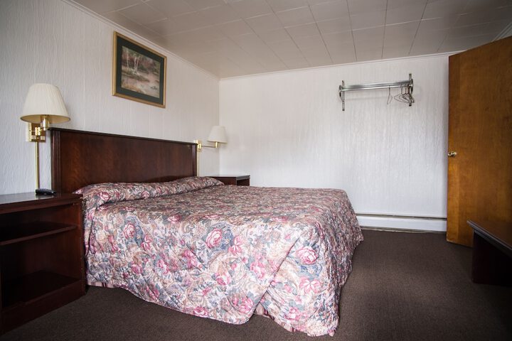 Room 54 of 60
