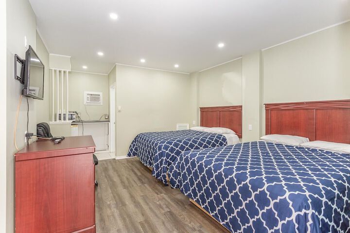 Room 25 of 60