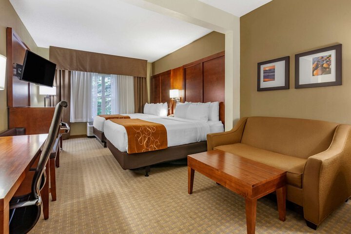Room 32 of 49