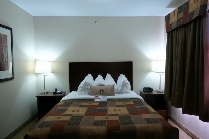 Ramada by Wyndham Weyburn