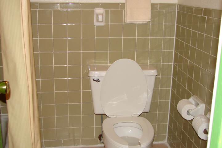 Room 18 of 21
