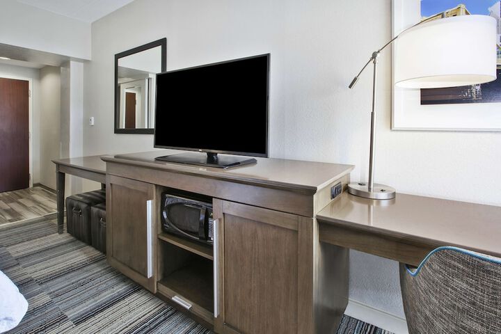 Room 16 of 27