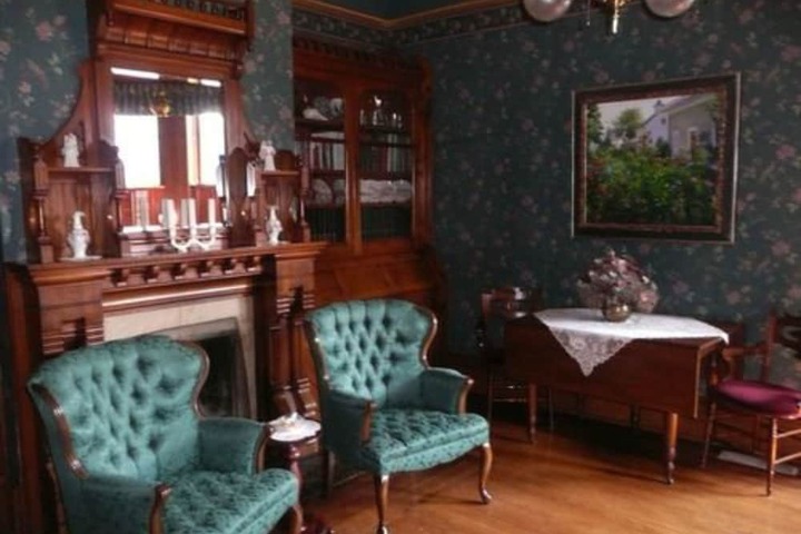 Room 21 of 51