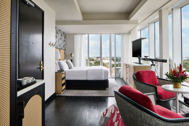 Room 35 of 151