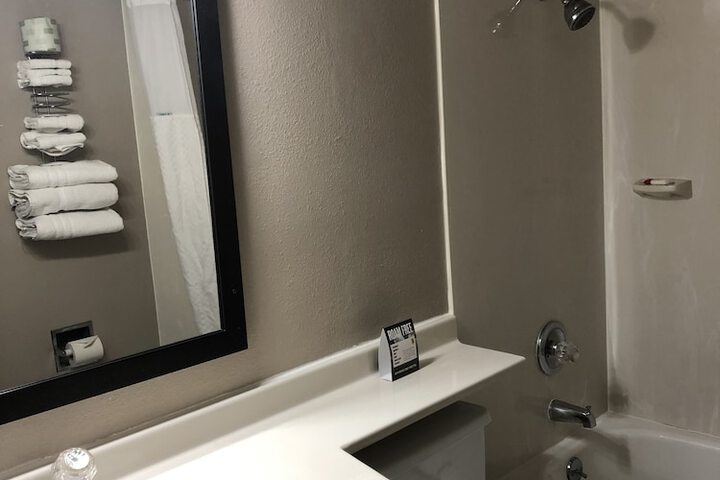 Room 9 of 24