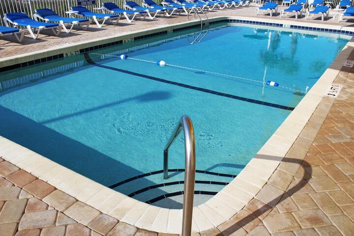 Pool 11 of 53