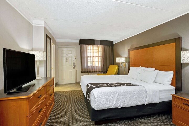 Room 29 of 38