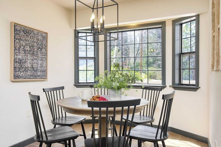 Pollock by Avantstay Stunning Views w / Movie Room Game Room & Large Balcony