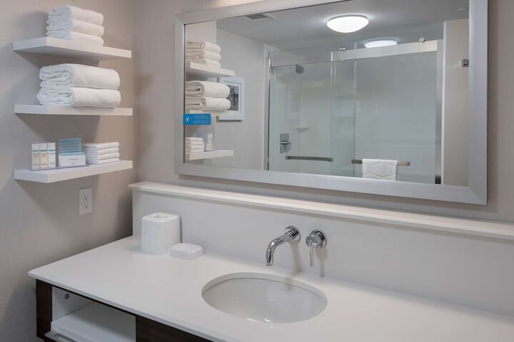 Room 15 of 27
