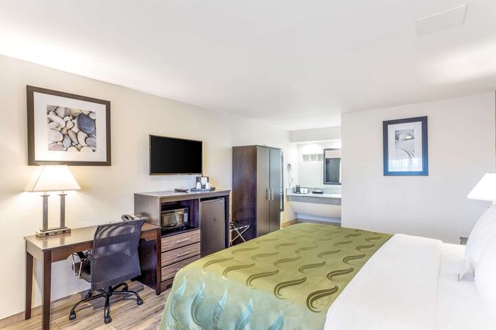 Room 50 of 75