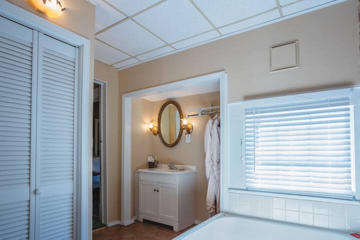 Room 45 of 242