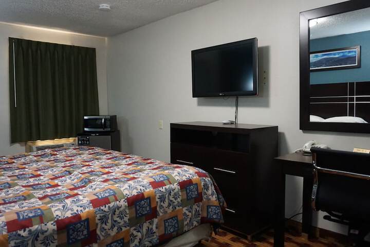 Room 6 of 26