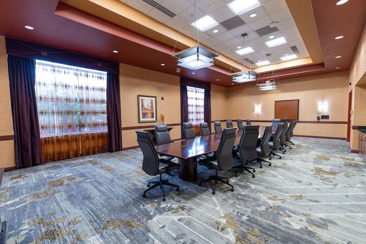 Embassy Suites Northwest Arkansas - Hotel Spa & Convention