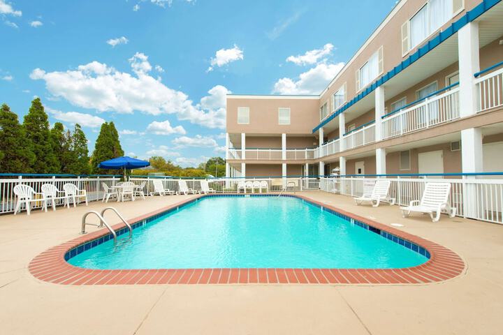 Pool 4 of 41