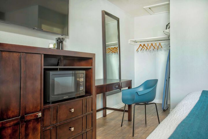 Studio 6 Suites Albany OR