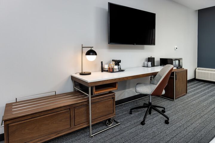 Room 26 of 47
