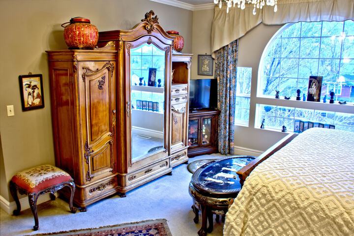 Room 70 of 171