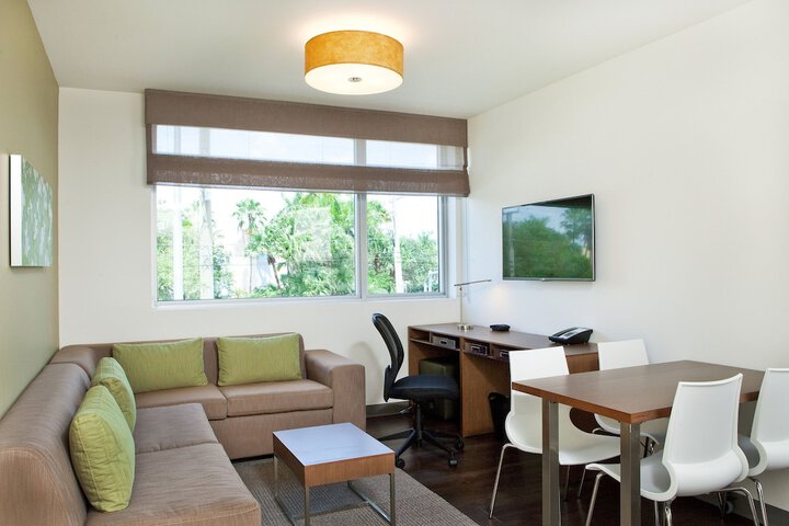 Room 30 of 50