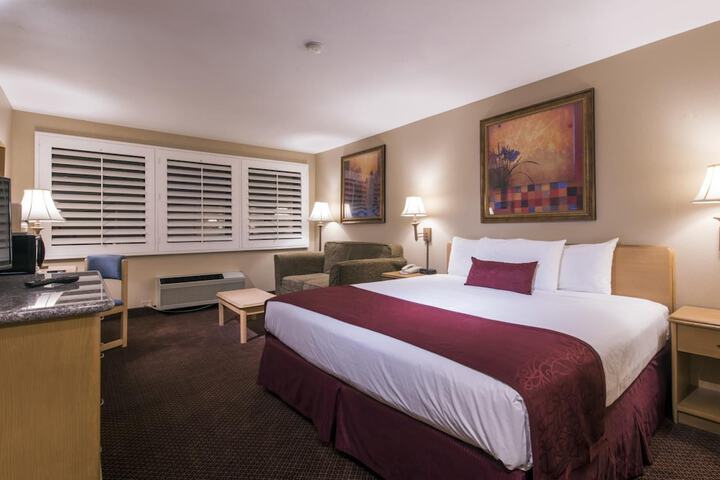 Room 15 of 34