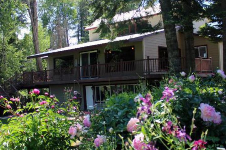 Pennys Place on the River