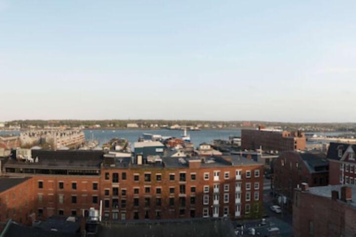 Hyatt Place Portland Downtown - Old Port Square