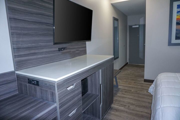 Room 17 of 41