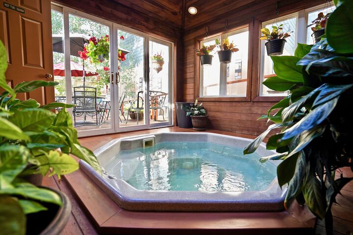Frisco Inn on Galena Street