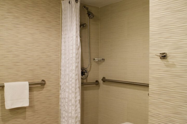 Room 35 of 72
