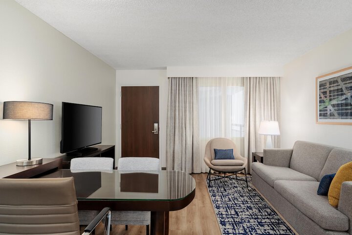 Embassy Suites by Hilton Seattle Tacoma International Airport