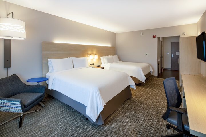 Holiday Inn Express & Suites Ft. Myers Beach-Sanibel Gateway by IHG