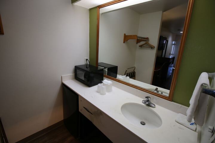 Room 16 of 24