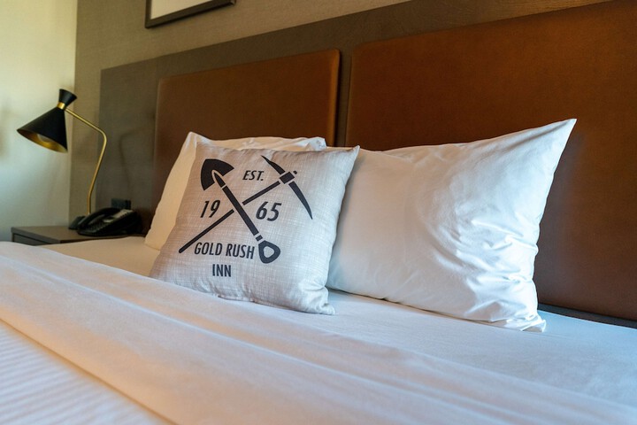 Room 6 of 38