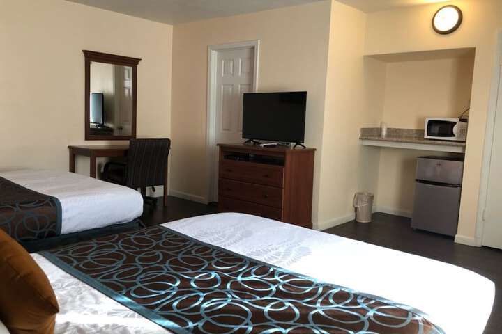 Room 2 of 6